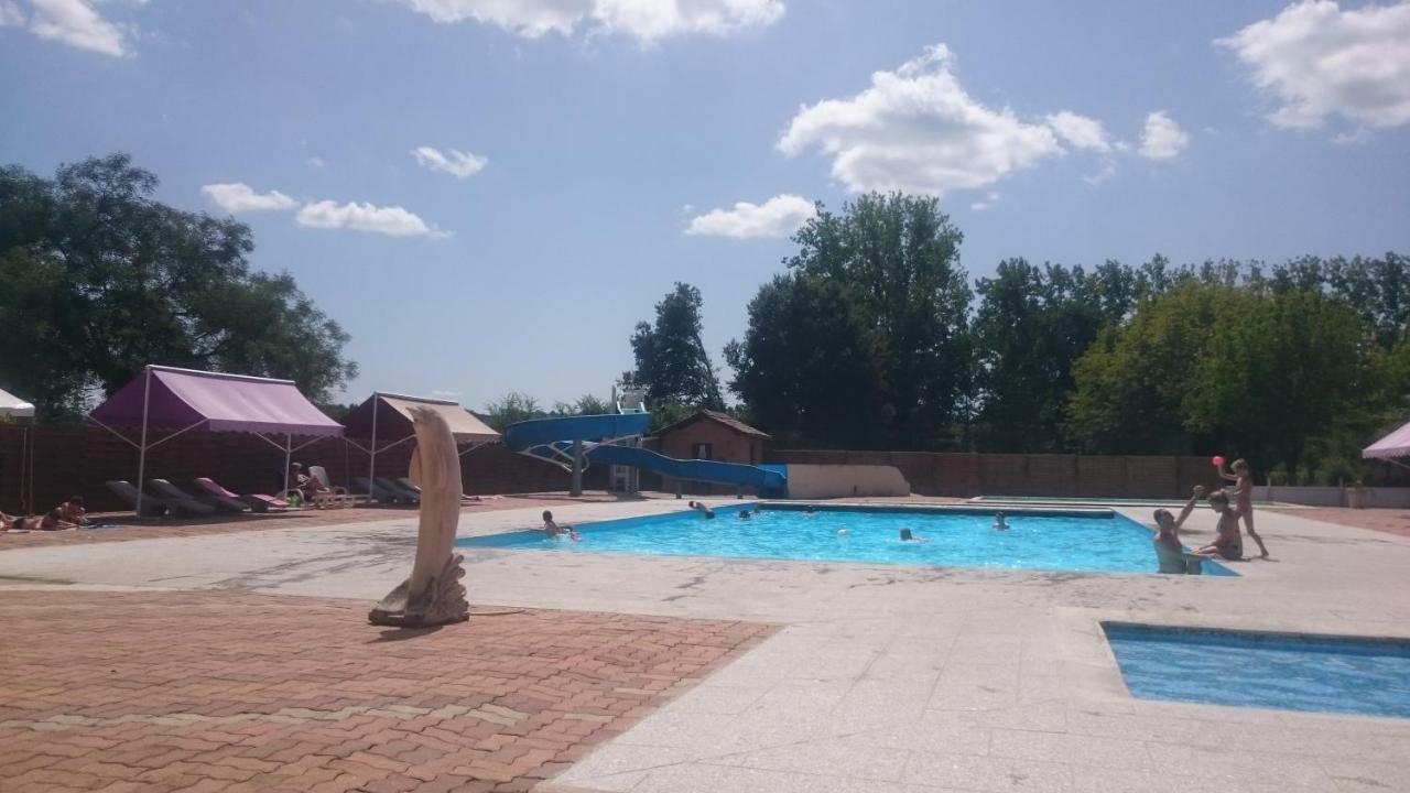Camping Paradis Le Rocher De La Granelle Le Bugue Kültér fotó